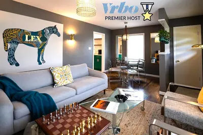 Image de Near Kentucky State Horse Park\n💛The Yalla House🚪\n🏇🏼Horse & Bourbon Central🥃