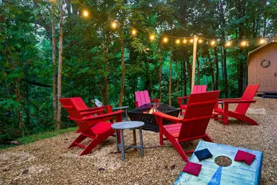 Image de Private Hot tub, Fire Pit, Arcade, Horseshoes, Grill, Corn Hole