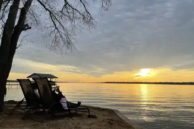 Image de Lake Front two bedrooms tiny home on 3 Acres