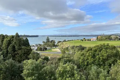 Image de Outstanding view, walk to beach and shops.