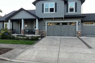 Image de Spacious 4 Br 3bth dog-friendly home minutes from UofO