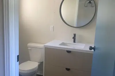 Image de Renovated Rustic Cottage at Family Campground