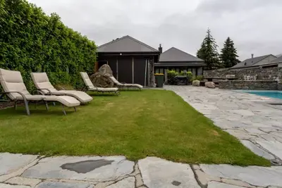 Studio 26 - One Bedroom with Pool