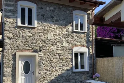 Image de Stone house in an ancient village near the center