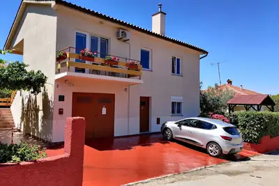 Image de Modern and bright apartment with beautiful garden (3+1)