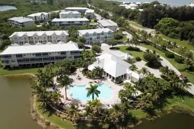 Image de Welcome to The Landings at Coral Creek.