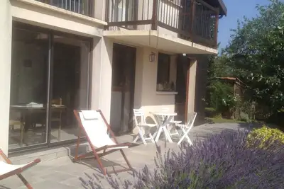 Image de Maison sur la colline cheminée Wifi proche Thermes