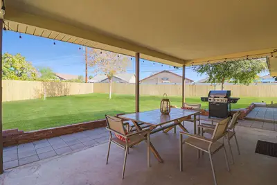 Image de Historic Glendale Home with Huge Yard! Minutes from Shopping