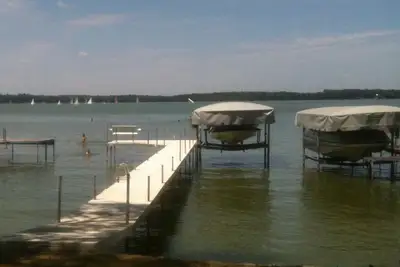 Image de Vacation cottage on Lake Waubesa