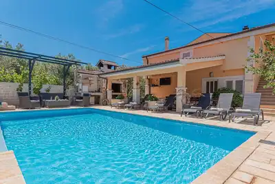Image de Bel appartement Ă Sibenik avec sauna