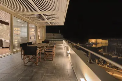 Image de Luxury apartment overlooking the Venetian Castle and the old harbour