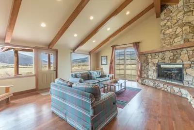 Image de Classic Log Cabin - Amazing Views - Atv Parking - Close to Town