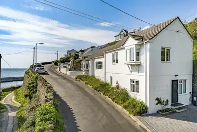 Image de 4 chambres à coucher à Portreath