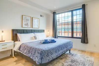 Image de Modern Townhome 15 | Free Park | Hosted Stay Rafa