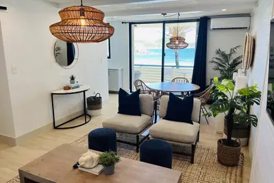 Image de Three Little Sandpipers – Oceanfront!