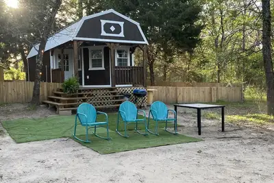 Image de Lake Front Relaxing- Hot Tub-Tiny Cabin
