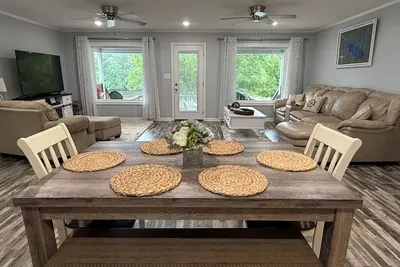 Image de Caney Lake Anchors Away