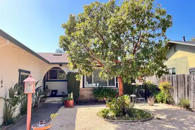 Image de Serene Sonoma Home, Walk/bike downtown in minutes