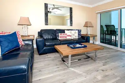 Image de Surfside 502 - Premium 2 Bedroom 2 Bath Oceanfront Condo