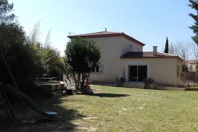Image de Villa avec piscine et jardin proche Montpellier
