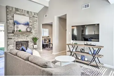 Image de King Bed + Office & Super Fast WiFi + Stylish Stay