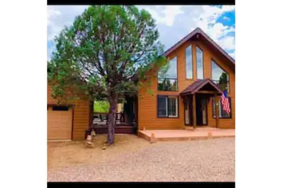 Image de Black Bear Cabin with community clubhouse access