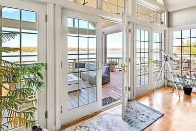 Image de Liquid Sunshine! Luxury Main Lake Rental on Lake Gaston