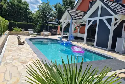 Image de Vacation apartment on the outskirts of Dresden with private pool.