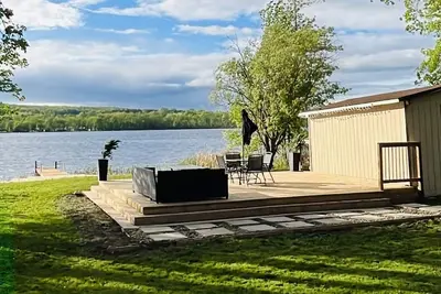 Image de Cozy Waterfront 3 Bedroom Cottage (Pet-Friendly)