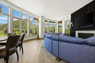 Image de Pop Art Villa Riverfront | Panorama Residence 2b