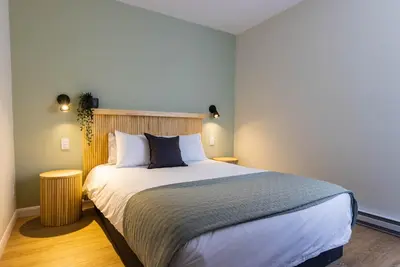 1 chambre + sofa-lit | Terrasse · Cour intérieure