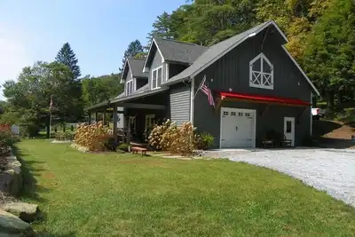 Image de Modern Mountain Farmhouse in the heart of Cashiers