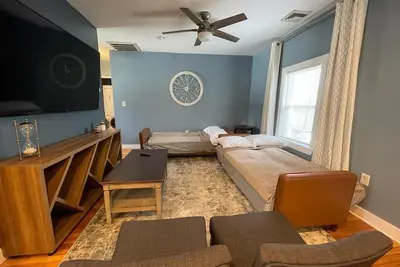 Image de Modern Massive Large Group 3800sf Mit Harvard Bos