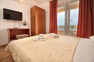 Image de Apartments Knežević - One Bedroom Apartment with Balcony and Sea View 14