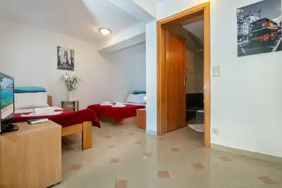 Image de Apartments Darden - Studio Apartment with Terrace and Sea View A1