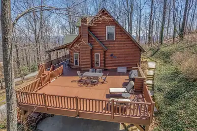 Image de Pet-Friendly Retreat in Comfortable 4br Bears Den