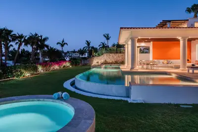Image de The Best Villa In Los Cabos // Full Staff, Chauffeur & Yacht Included