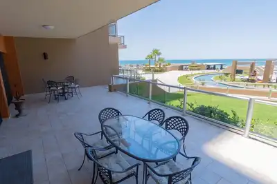 Image de Las Palomas 1st Floor Beauty-Steps to Lazy River and Beach