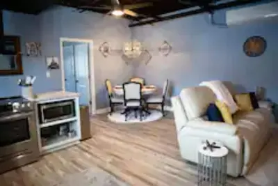 Image de Bougie BeBe - Beautiful Apartment on the City Square