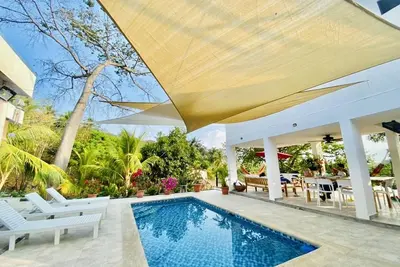Image de New! ! ! Private beach house with pool, jacuzzi, ocean view deck