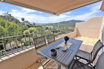 Image de Appartement T2 - 4 personnes - Climatisation - Piscine et tennis résidence - WiFi - Sainte Maxime - Classé 3*