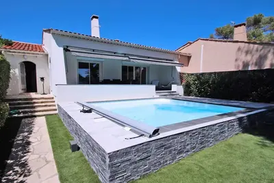 Image de Villa T4 - 6 personnes - Climatisation - WiFi - Piscine privée - Plage à pied - Les Issambres - Classée 3*