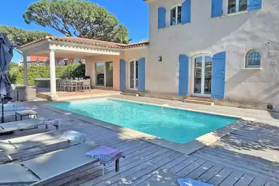 Image de Villa T5 - 8 personnes - Piscine privée - Jacuzzi - Climatisation - WiFi - Sainte Maxime - Classé 4*