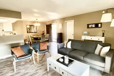 Image de 3 Bedroom pet friendly Home with Spa Rv&Toy Parking