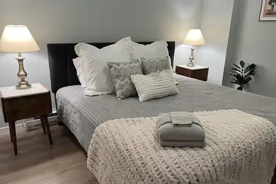 Image de Lake view, newly renovated home