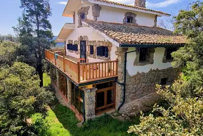 Image de Hobbitton, dream villa in the Sierra de Guadarrama.
