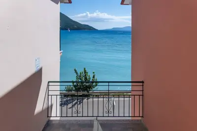 Image de Appartement de vacances 'Apostolos Apartment 2' près de la plage avec vue sur mer