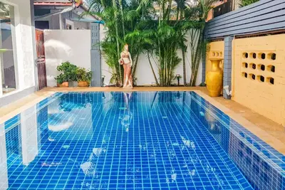 Image de Premium 4 bedroom villa - Corner Villa - Pattaya Holiday House - Walking Street