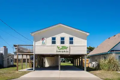 Image de 306 - Newly Renovated Obx Beach Home in Central Island Location!