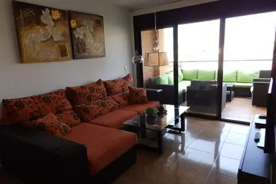 Hydra02 - Modern apartment next to the beach
